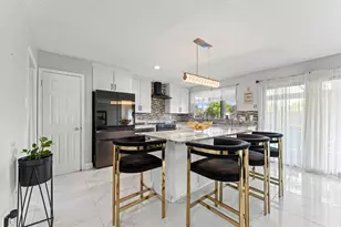 6815 Inwood W Dr, Houston, TX 77088 - Photo 4