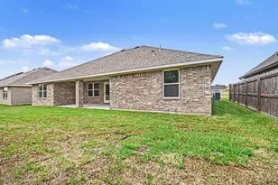 724 Greystone Ln, Angleton, TX 77515 - Photo 24