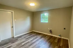 618 W Peach St, Angleton, TX 77515 - Photo 16