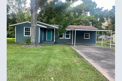 618 W Peach Street, Angleton, TX 77515 - Photo 1