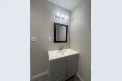 618 W Peach Street, Angleton, TX 77515 - Photo 14