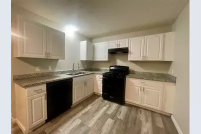 618 W Peach Street, Angleton, TX 77515 - Photo 4