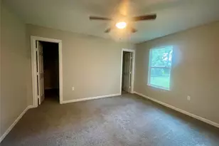 618 W Peach St, Angleton, TX 77515 - Photo 12