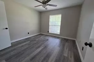 12738 Shannon Hills Dr, Houston, TX 77099 - Photo 18