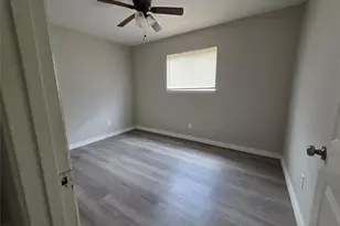 12738 Shannon Hills Dr, Houston, TX 77099 - Photo 6