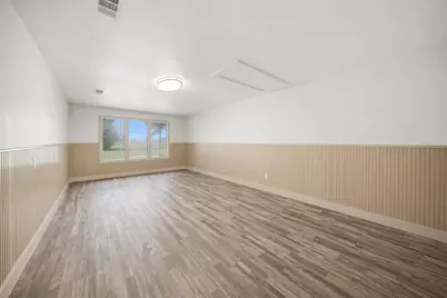 415 W Decherd Street, Franklin, TX 77856 - Photo 20
