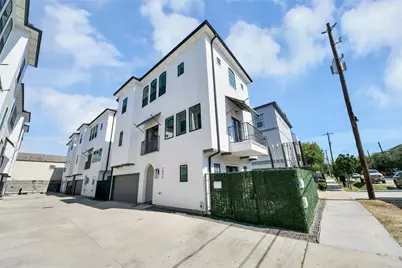 1035 W 24th Street, Houston, TX 77008 - Photo 2