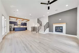 1035 W 24th St, Houston, TX 77008 - Photo 22