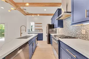 1035 W 24th St, Houston, TX 77008 - Photo 12