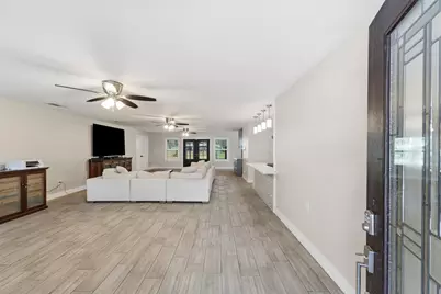 1718 Laurel Springs Lane, Kingwood, TX 77339 - Photo 4