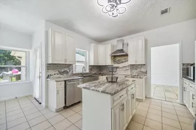 2503 Hodges Bend Circle, Sugar Land, TX 77479 - Photo 8