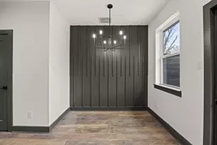 7818 Hanfro Ln, Houston, TX 77088 - Photo 4