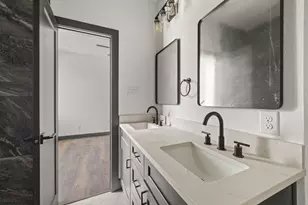 7818 Hanfro Ln, Houston, TX 77088 - Photo 10