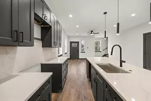 7818 Hanfro Ln, Houston, TX 77088 - Photo 6