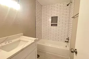 1811 Hanbury Ct, Sugar Land, TX 77498 - Photo 16