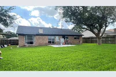 1811 Hanbury Court, Sugar Land, TX 77498 - Photo 4