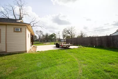 1245 4th St, Hempstead, TX 77445 - Photo 24