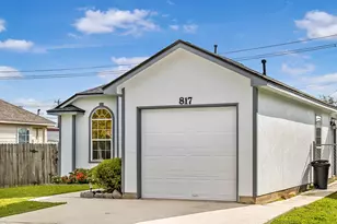 817 S 1st St, La Porte, TX 77571 - Photo 2