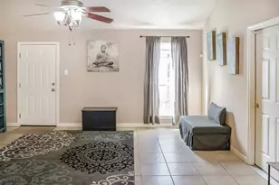 817 S 1st St, La Porte, TX 77571 - Photo 8