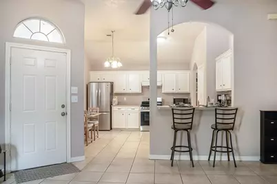 817 S 1st Street, La Porte, TX 77571 - Photo 10