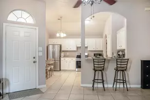 817 S 1st St, La Porte, TX 77571 - Photo 10