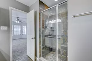 4323 Marina St, Houston, TX 77007 - Photo 32