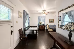1012 W Adoue St, Alvin, TX 77511 - Photo 2