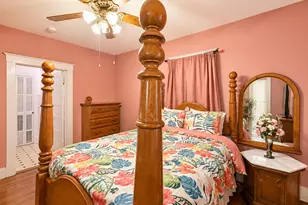 1012 W Adoue St, Alvin, TX 77511 - Photo 12