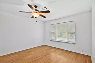 2005 S Savanna Ct S, League City, TX 77573 - Photo 6