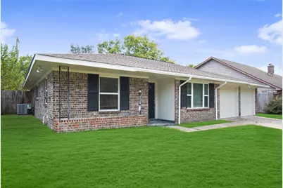 2005 S Savanna Court S, League City, TX 77573 - Photo 2