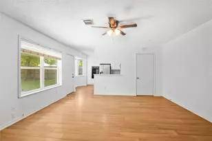 2005 S Savanna Ct S, League City, TX 77573 - Photo 12