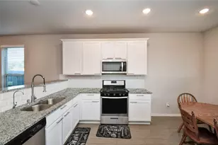 7419 French Quarter Ct, Fulshear, TX 77441 - Photo 4