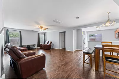 8703 Summerset Meadow Court, Houston, TX 77075 - Photo 8
