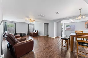 8703 Summerset Meadow Ct, Houston, TX 77075 - Photo 8