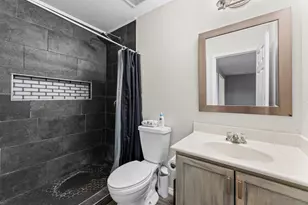 8703 Summerset Meadow Ct, Houston, TX 77075 - Photo 22