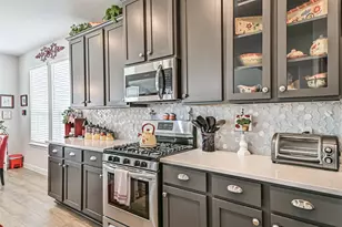 356 Selah Ct, Alvin, TX 77511 - Photo 16