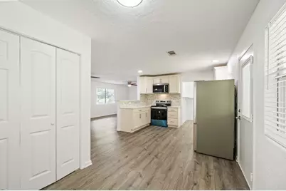 61 Hicks Loop W, Cleveland, TX 77328 - Photo 8