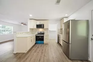 61 Hicks Loop W, Cleveland, TX 77328 - Photo 10