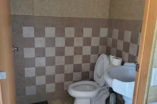 613 Troy St, Anahuac, TX 77514 - Photo 6