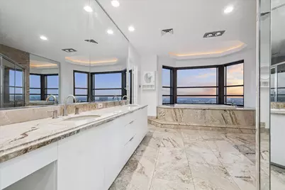 2001 Holcombe Boulevard #4006, Houston, TX 77030 - Photo 16