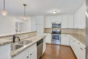 2504 Broadmoor Dr, Bryan, TX 77802 - Photo 4