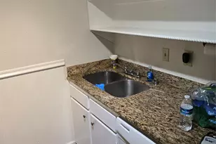 5550 N Braeswood Blvd, Houston, TX 77096 - Photo 2