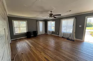 1202 Pine Ave, Orange, TX 77630 - Photo 6