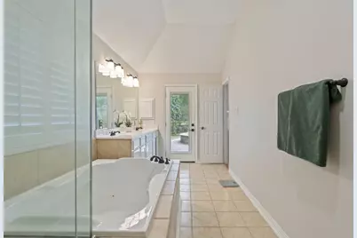 2408 Hollowbrook Lane, Conroe, TX 77384 - Photo 24