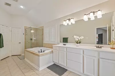 2408 Hollowbrook Lane, Conroe, TX 77384 - Photo 22