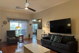 212 Live Oak Ln, Friendswood, TX 77546 - Photo 10