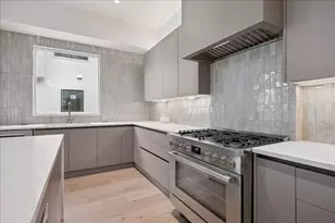 729 W 21st St, Houston, TX 77008 - Photo 12