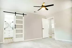 9515 Highmeadow Dr, Houston, TX 77063 - Photo 10