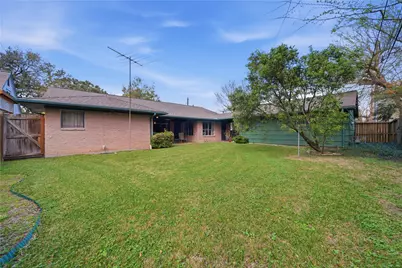 5703 Rutherglenn Drive, Houston, TX 77096 - Photo 34