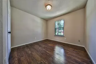 10595 Royal Andrews, Conroe, TX 77303 - Photo 12